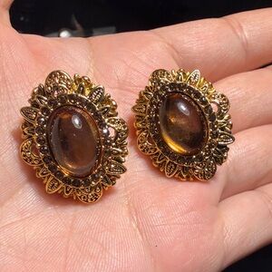 Vintage Gold-Tone Amber Cabochon Floral Clip-On Earrings